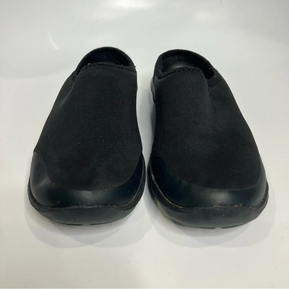 Crocs duet‎ busy day 2.0 Satya mule flat black women’s size 7 casual minimalist
